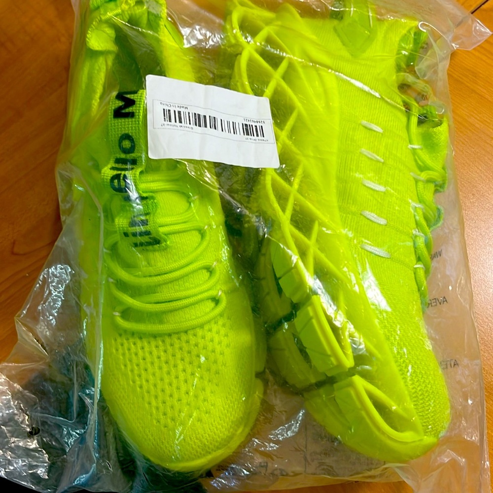 Brand new & super cute lime green gym shoes
